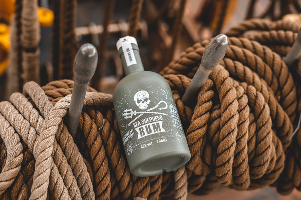 Sea Shepherd Rum - A fine blend of Caribbean rums 40% (Rum)